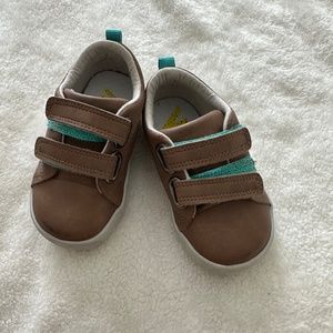 Ten Little Brown Infant Size 6 shoes